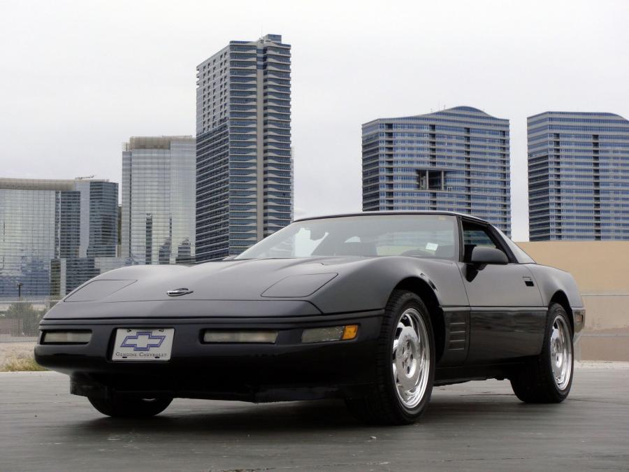  Chevrolet Corvette Coupe 1991 года  (фото 19 из 28)